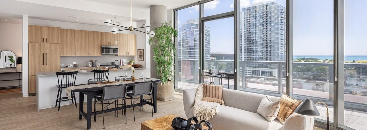 1707 S Michigan Ave - Photo 2 of 17