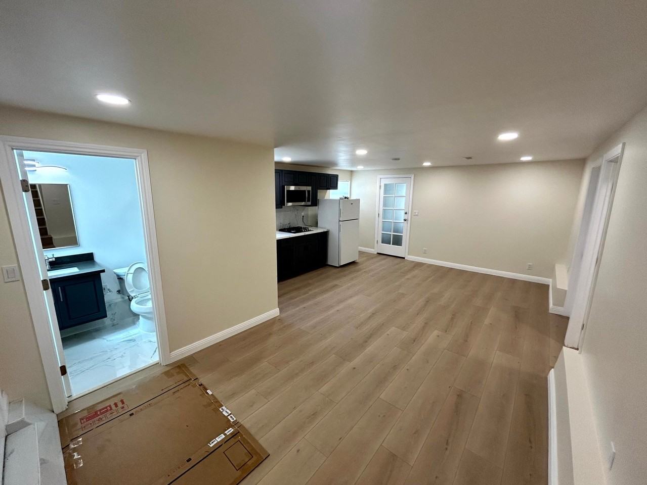 415 Wallace Ave #A - Photo 5 of 9