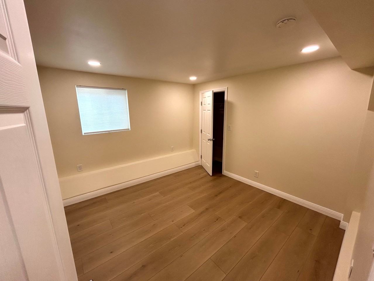 415 Wallace Ave #A - Photo 6 of 9
