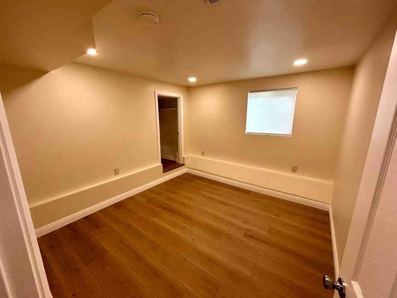 415 Wallace Ave #A - Photo 7 of 9
