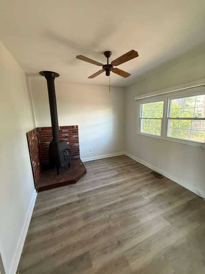 648 Longview Dr - Photo 6 of 16