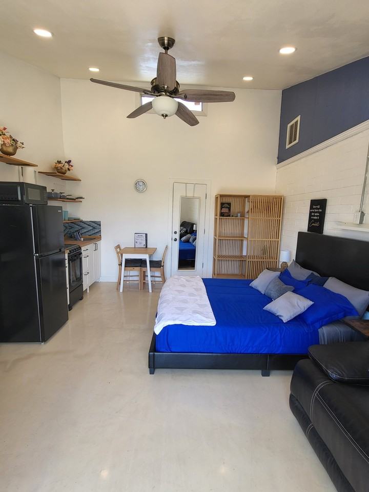 645 W Portobello Ave #B - Photo 4 of 13