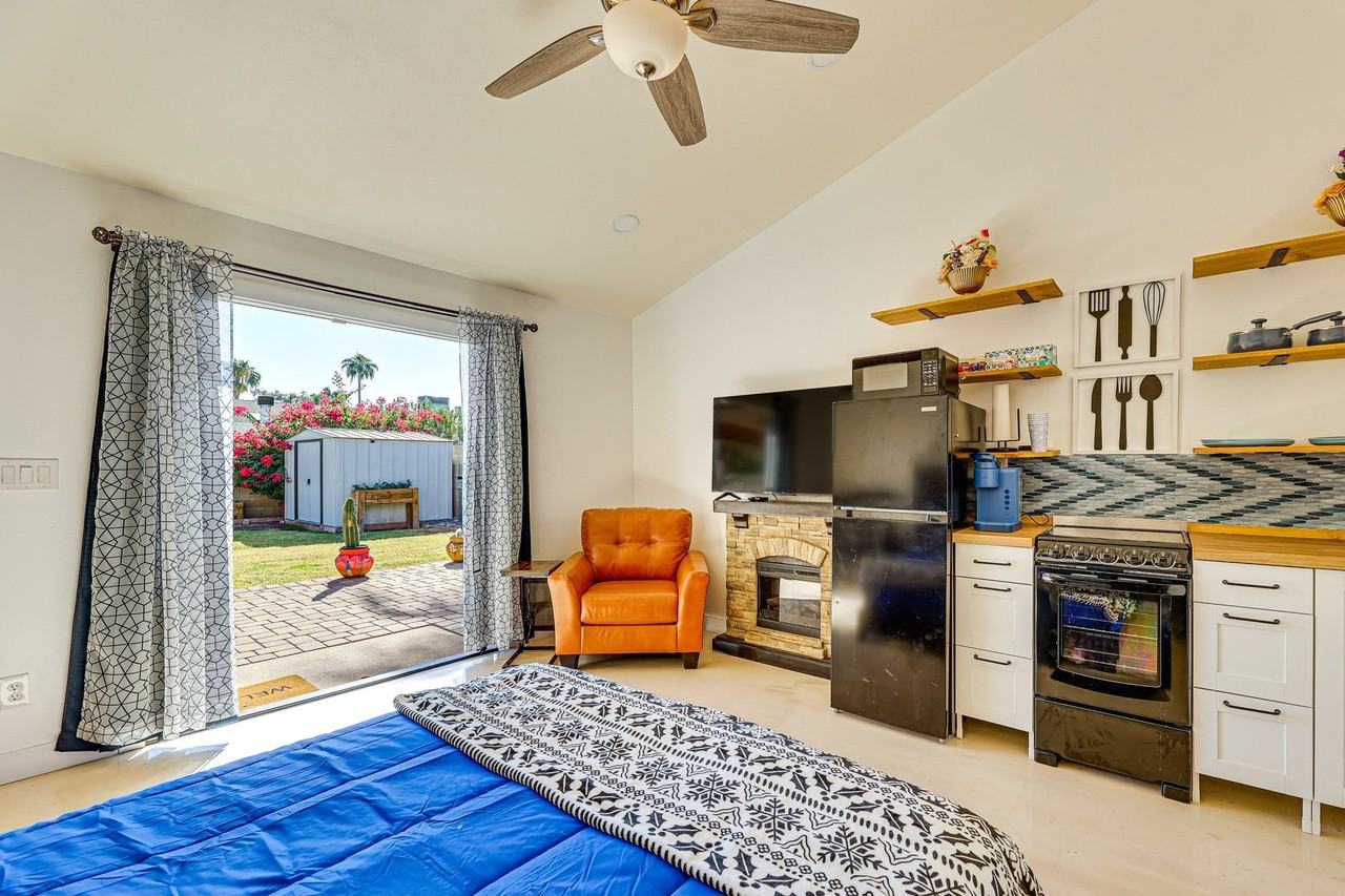 645 W Portobello Ave #B - Photo 5 of 13