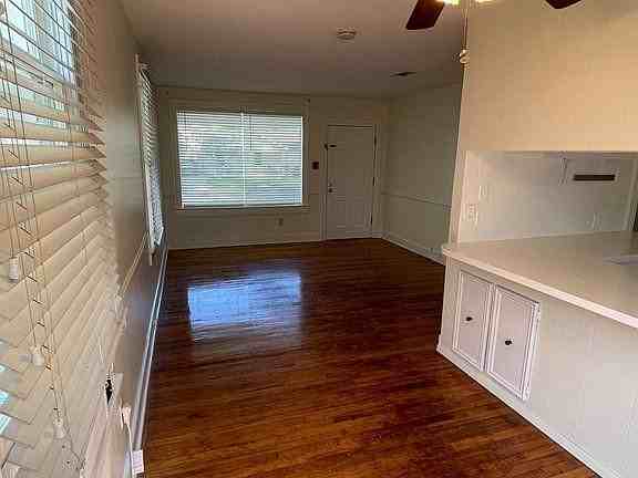 1826 Anglo St - Photo 6 of 10