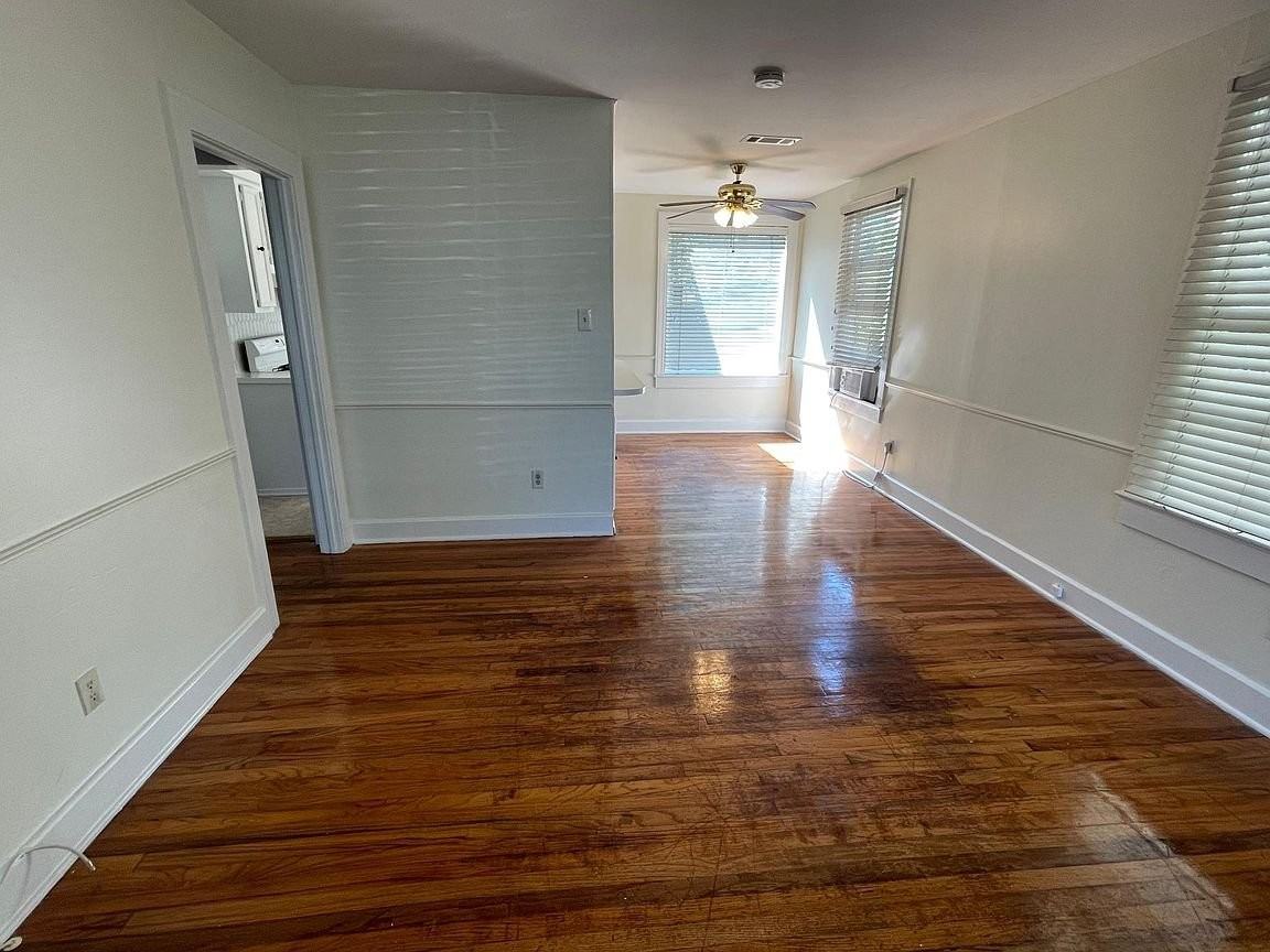 1826 Anglo St - Photo 7 of 10