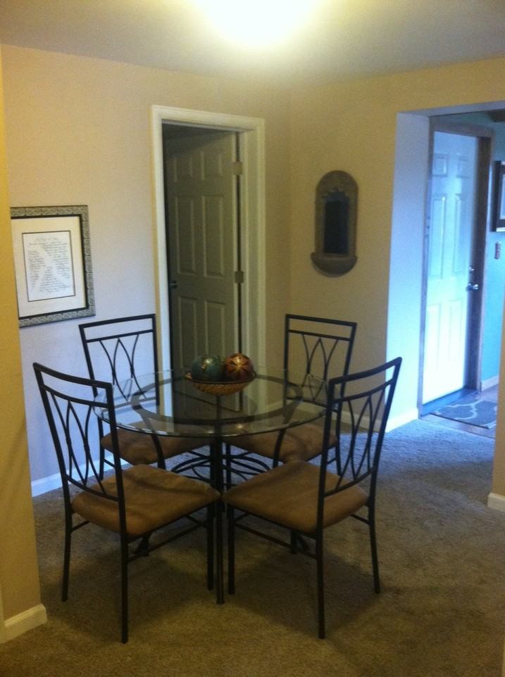 468 Highland St - Photo 6 of 8