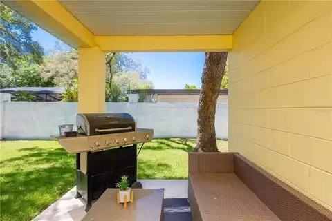 1448 Oak St - Photo 3 of 20