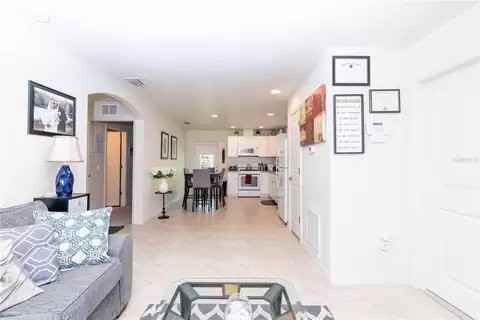 1448 Oak St - Photo 5 of 20