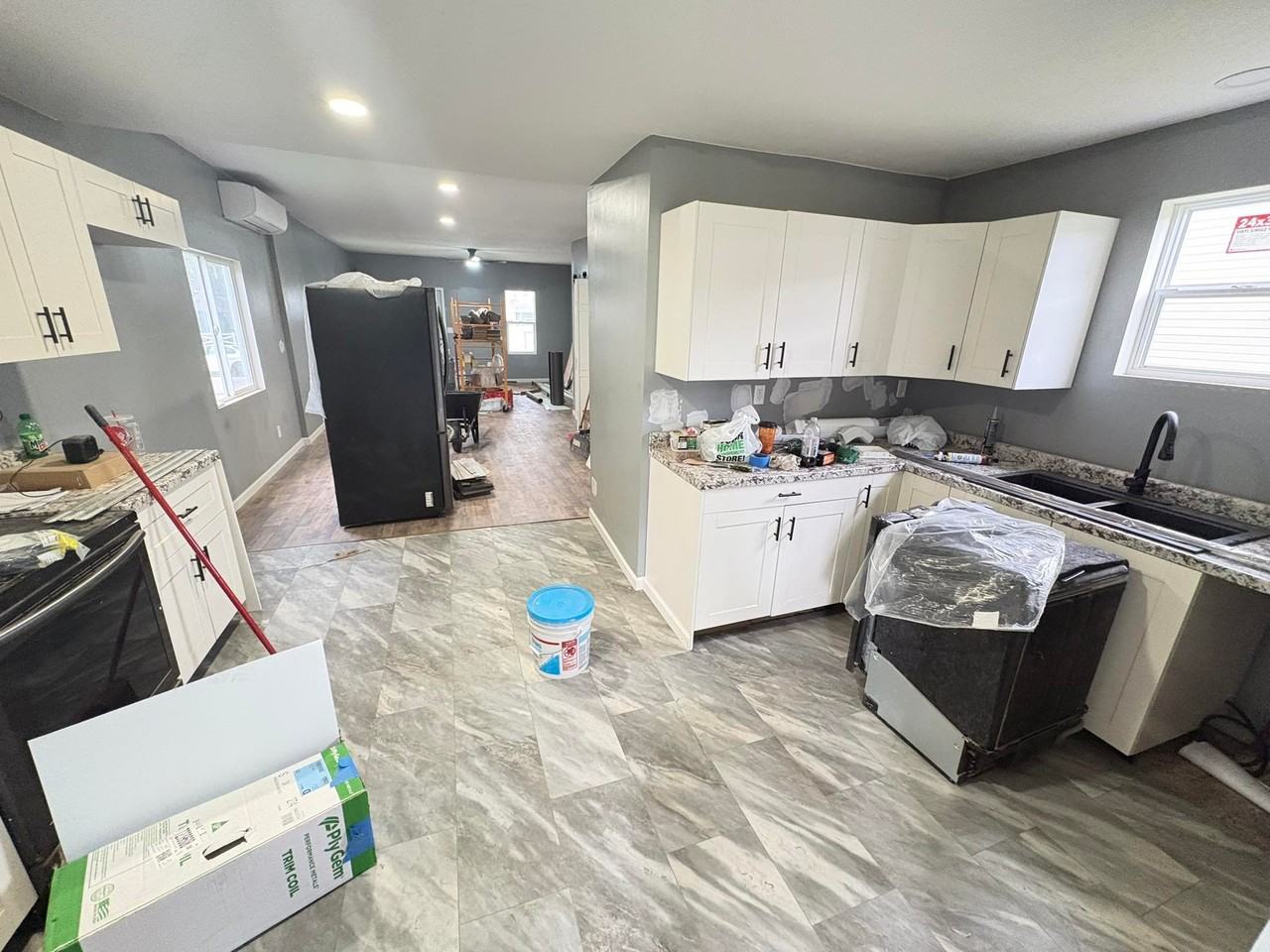 206 Mccook Ave - Photo 2 of 8
