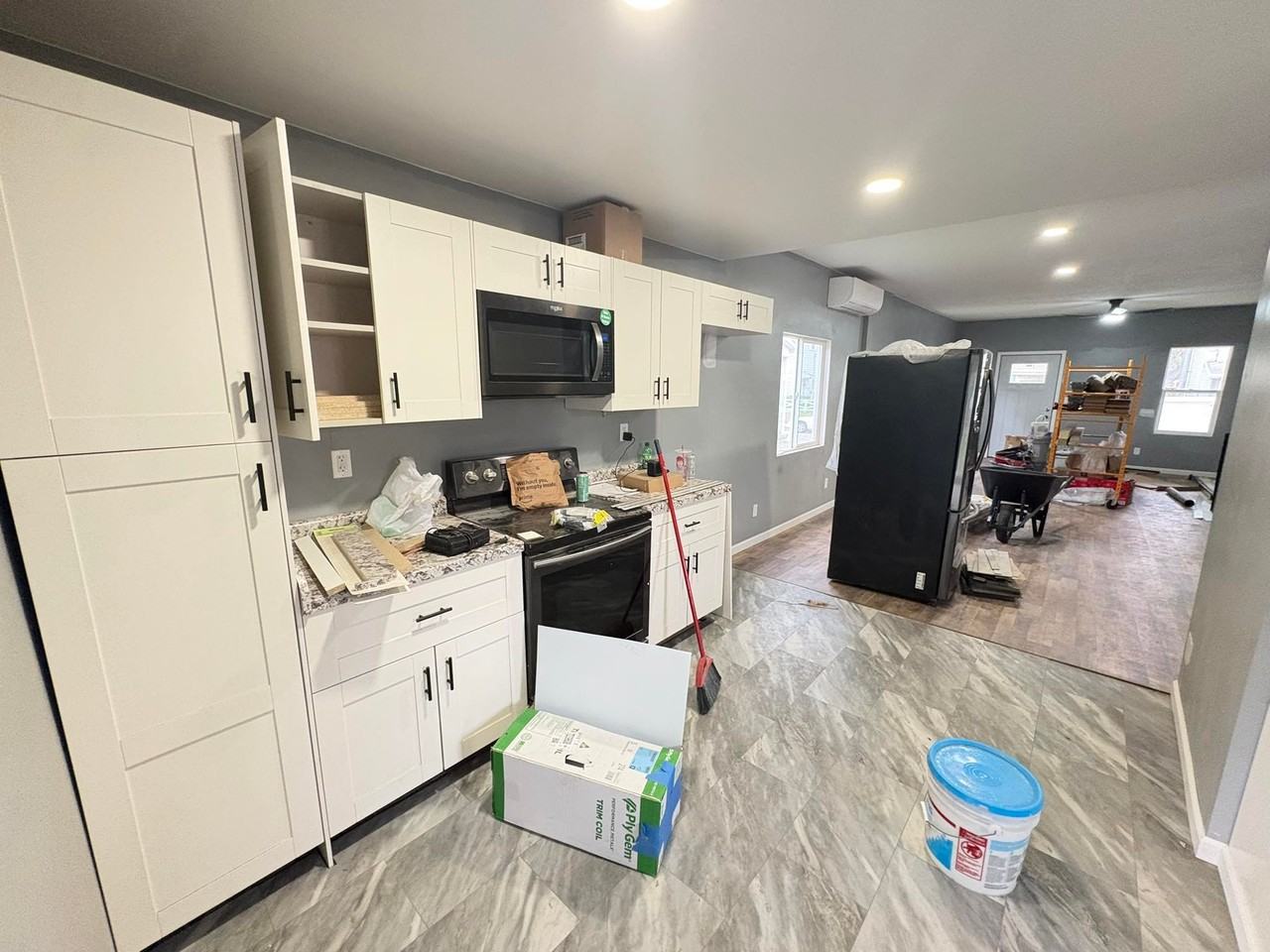 206 Mccook Ave - Photo 3 of 8