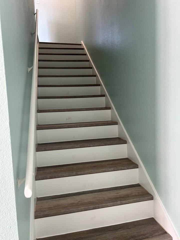 711 7th St #5 - Photo 5 of 10