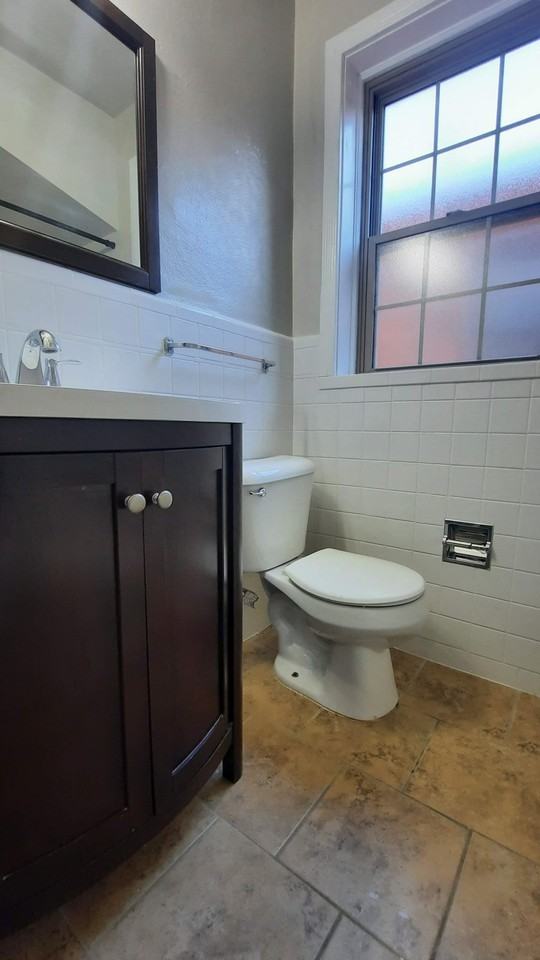 6362 Sutherland Ave #1stFL - Photo 6 of 11