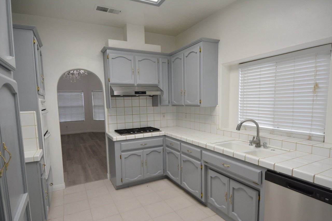 5115 Snowdrift Ct - Photo 4 of 18