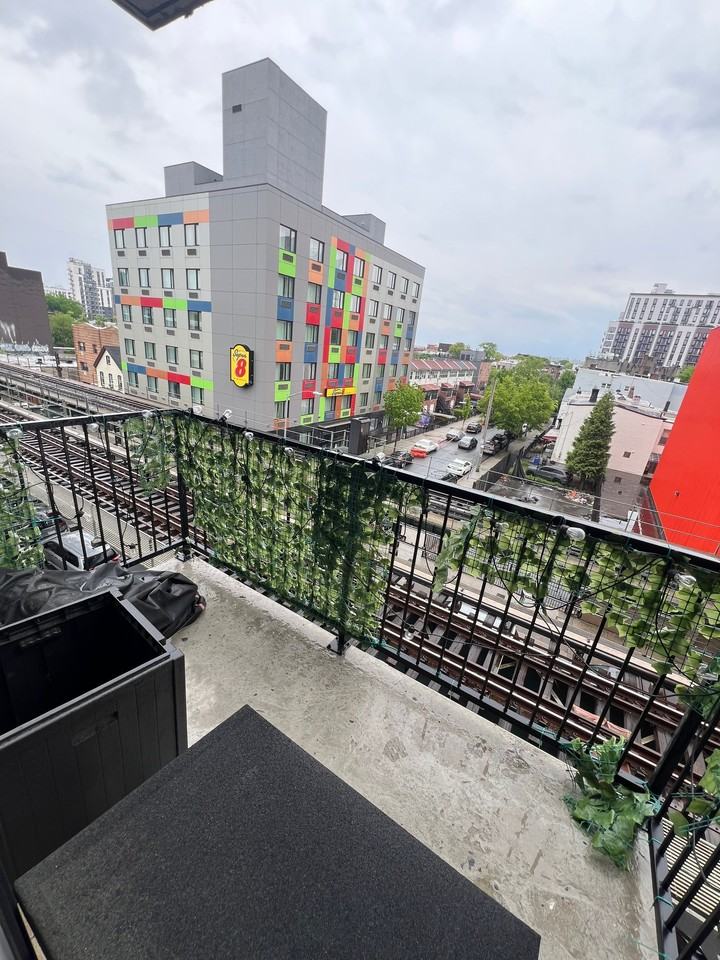 2715 Fulton St #408 - Photo 6 of 20