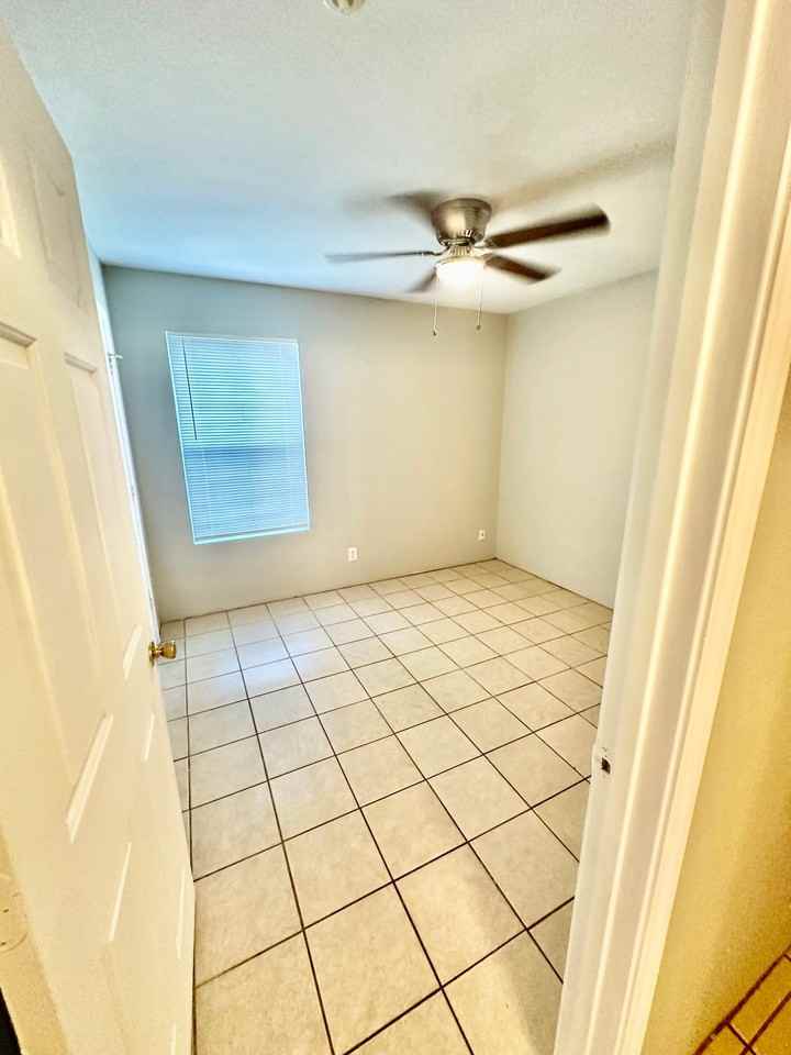 7323 Golf Vista Blvd - Photo 6 of 12