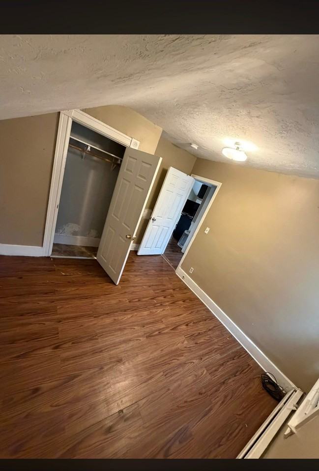 8 Thomas Ave #2 - Photo 6 of 10