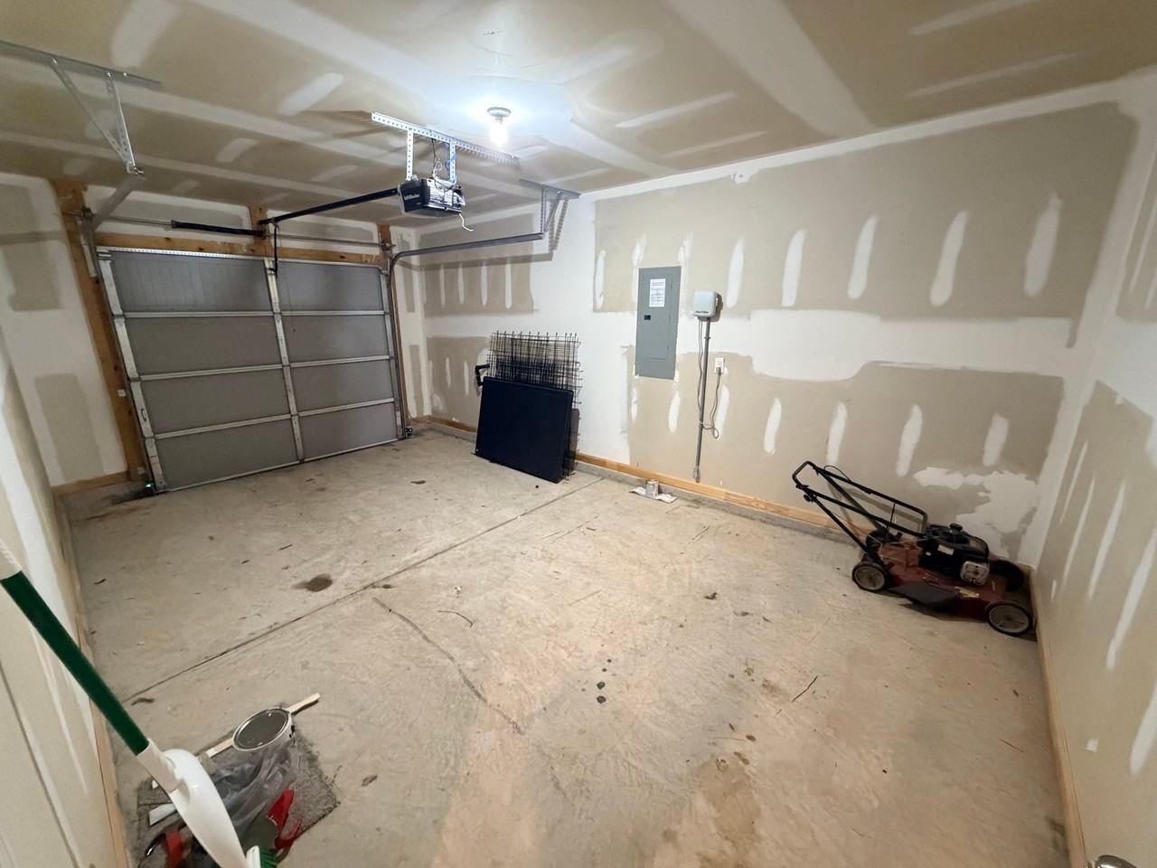 2177 Stillpointe Dr - Photo 3 of 20