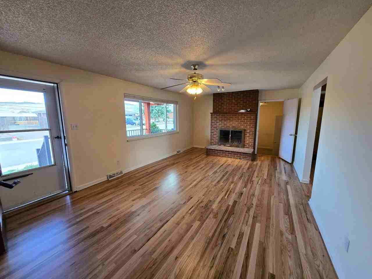 1621 Salvia St #2 - Photo 3 of 10