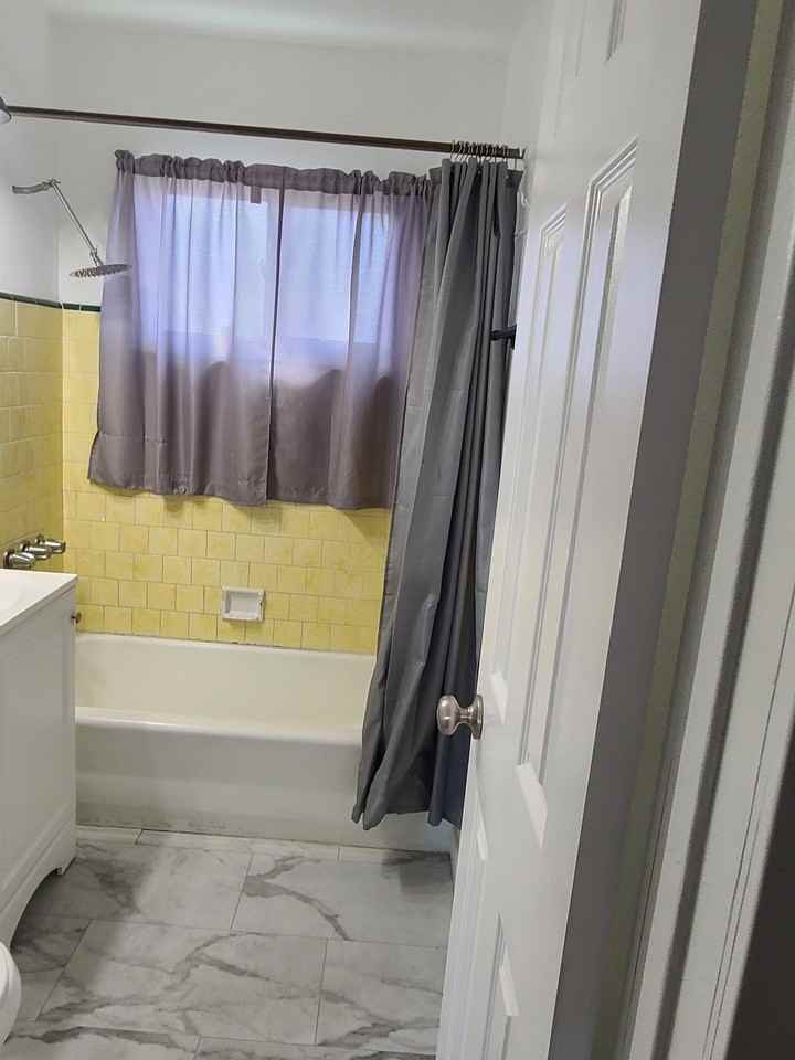 804 S Gregory St - Photo 5 of 11