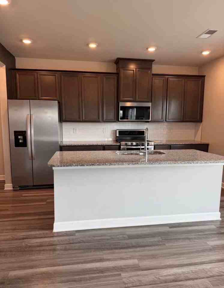 693 Grays Creek Rd - Photo 5 of 17