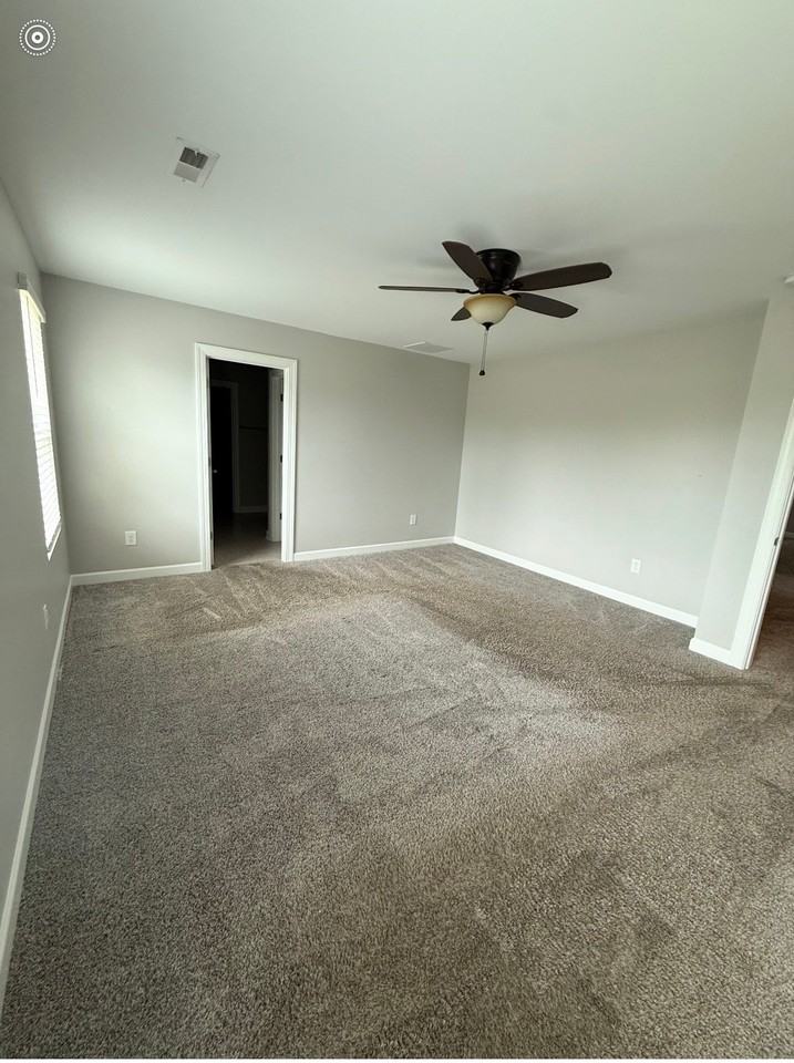 693 Grays Creek Rd - Photo 6 of 17