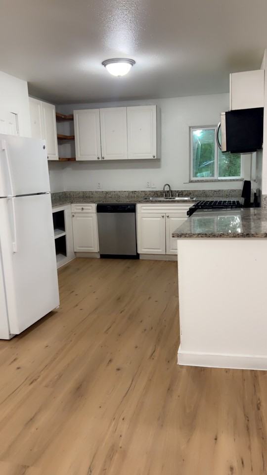 120 E Park Place Dr - Photo 5 of 9