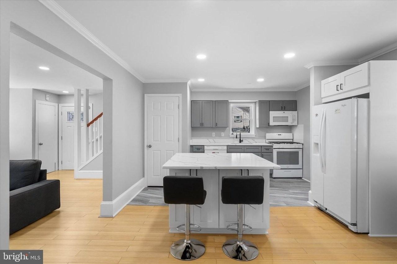 4814 Fox St - Photo 2 of 13