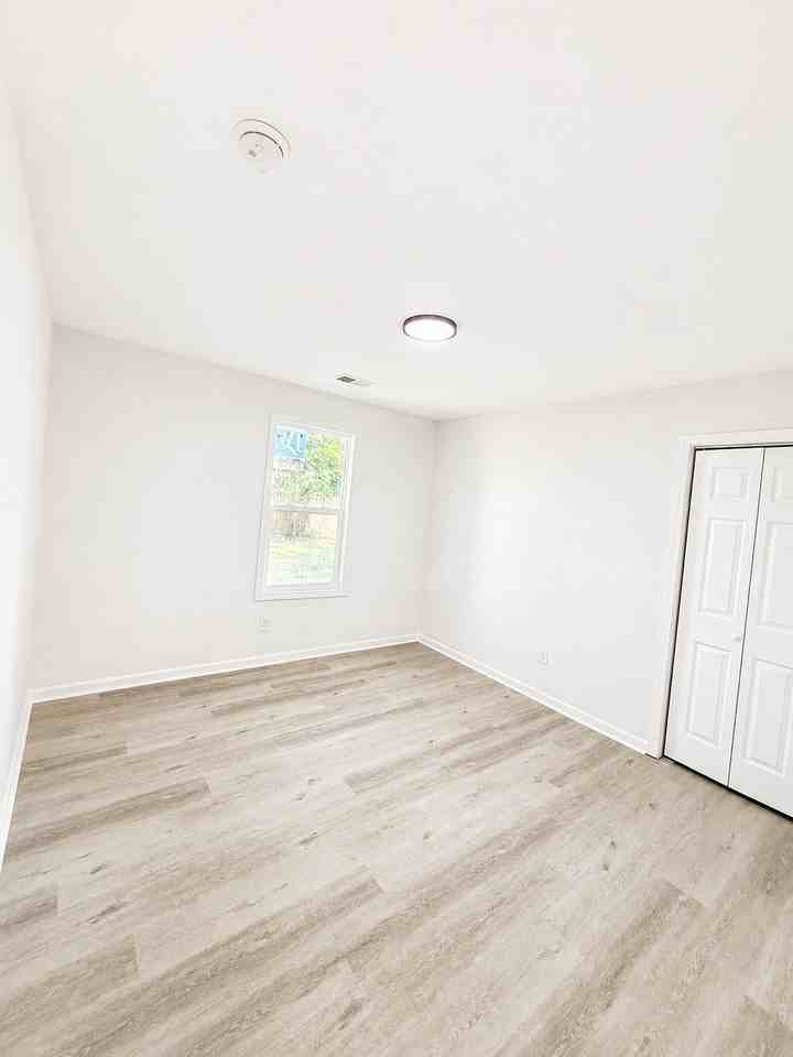 1808 Cephas St - Photo 7 of 18