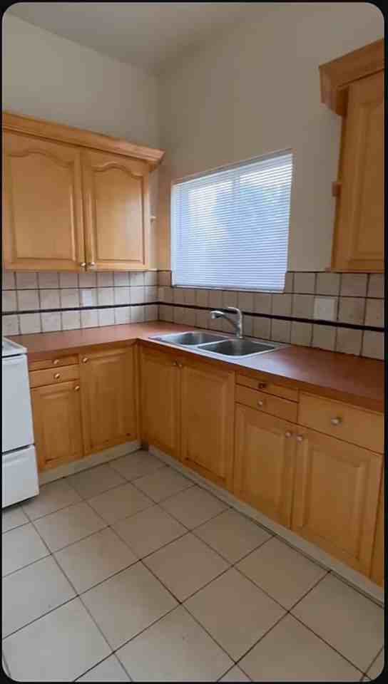 10871 Kling St #10871 - Photo 2 of 4