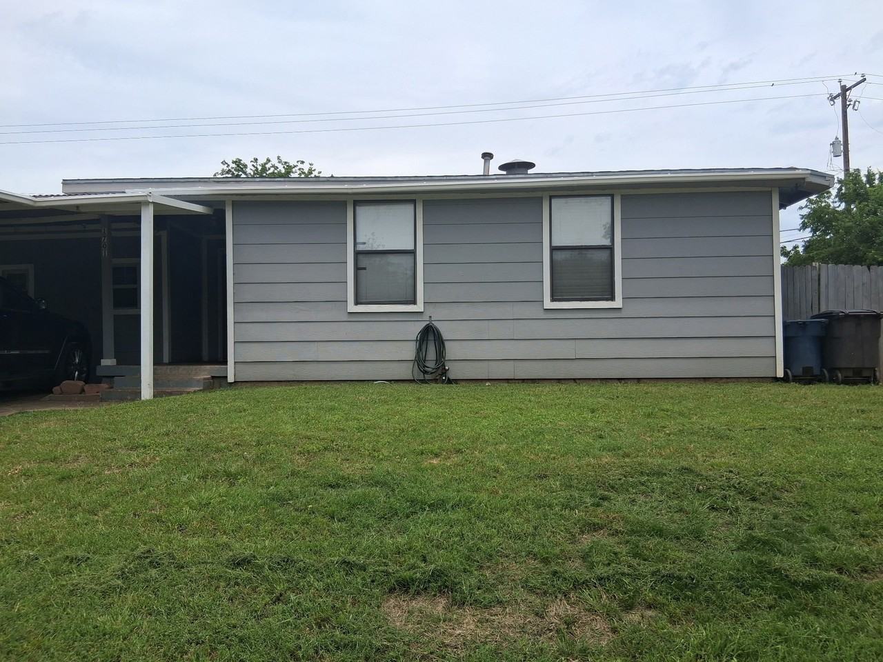 1701 Colvin St - Photo 2 of 6