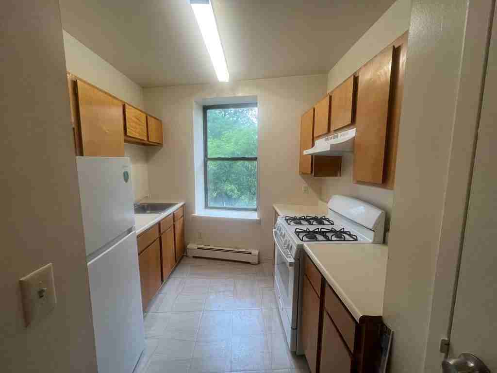3 Mapes Ave #3D - Photo 3 of 7