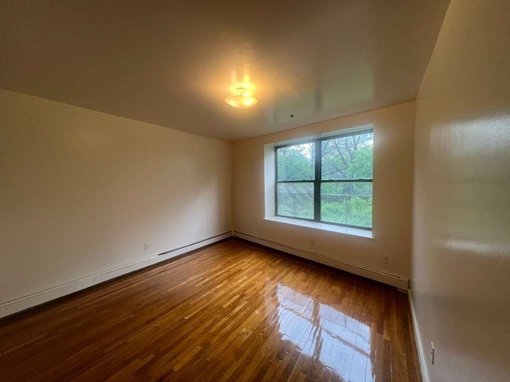 3 Mapes Ave #3D - Photo 4 of 7