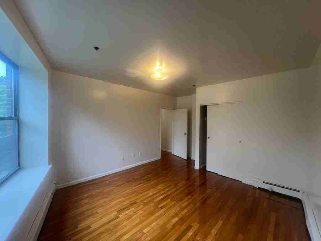 3 Mapes Ave #3D - Photo 5 of 7