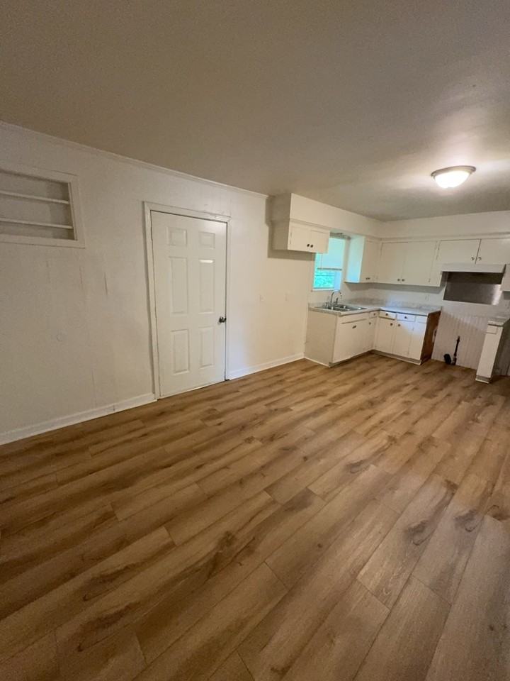 1513 Maria Drive - Photo 5 of 15
