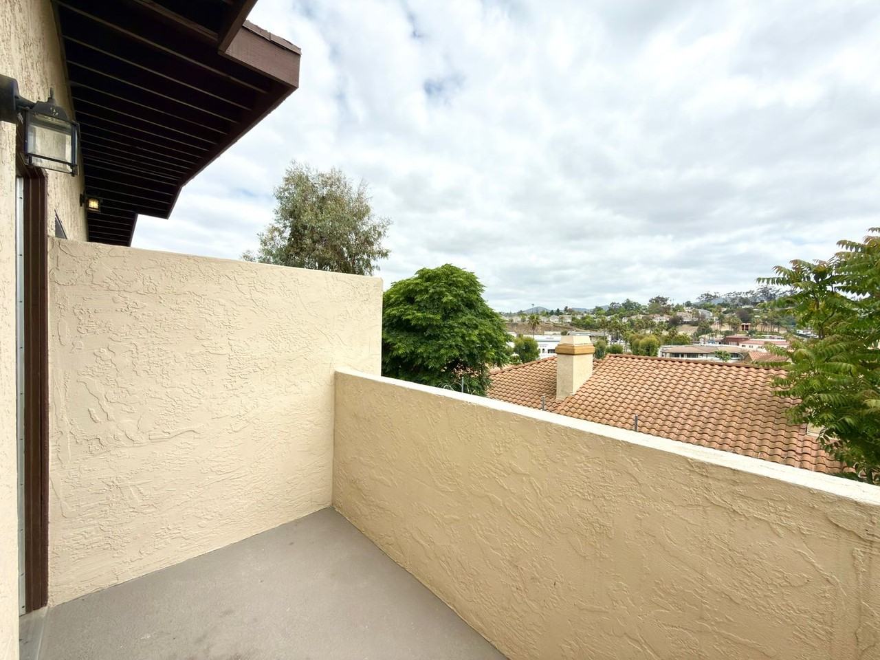 372 Pala Vista Dr - Photo 4 of 15