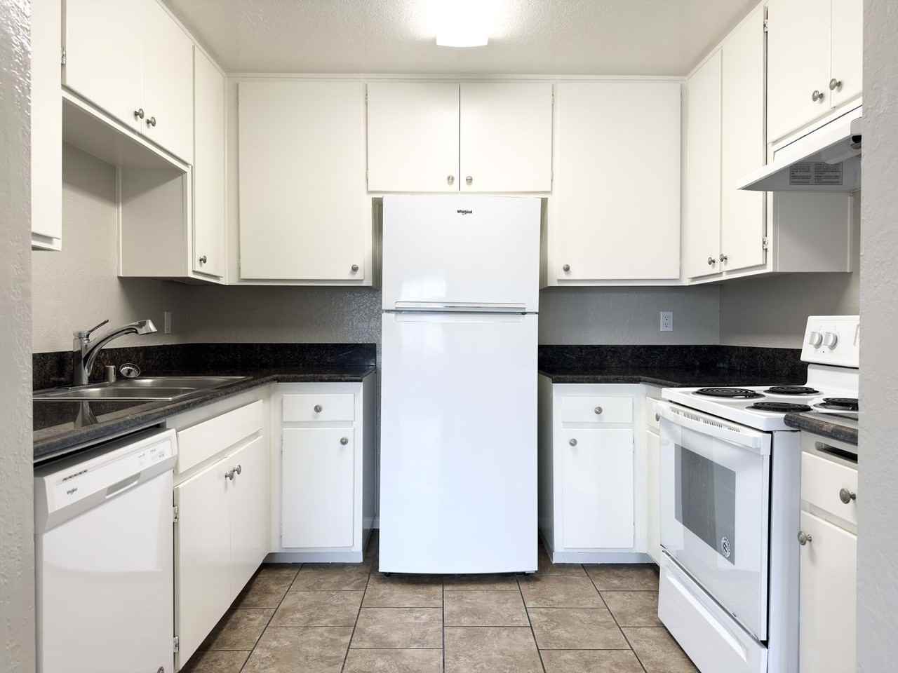 372 Pala Vista Dr - Photo 7 of 15