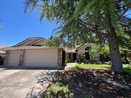 featured image of 1528 Dickinson Dr