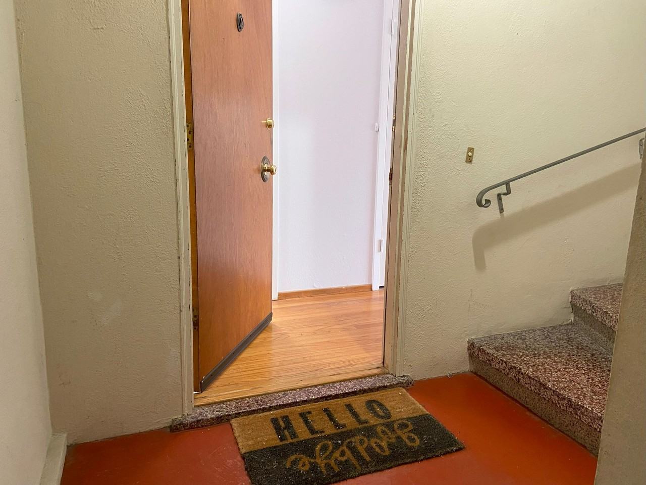1st Floor 2Bd / 1Ba  Flat With Garage Parking - Photo 2 of 16