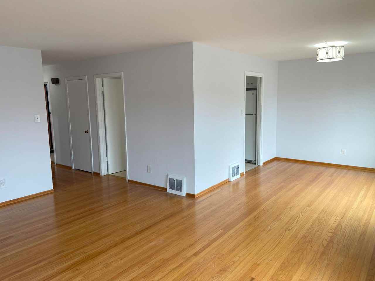 1st Floor 2Bd / 1Ba  Flat With Garage Parking - Photo 5 of 16