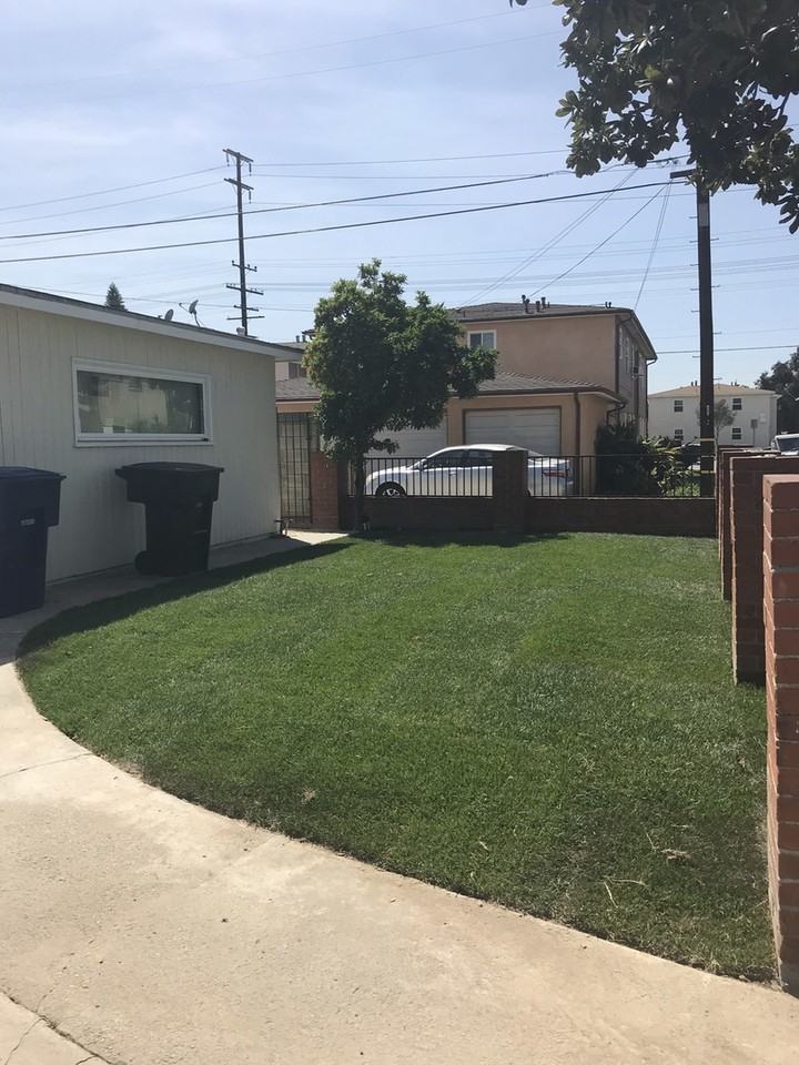 2922 W 167th St - Photo 2 of 14