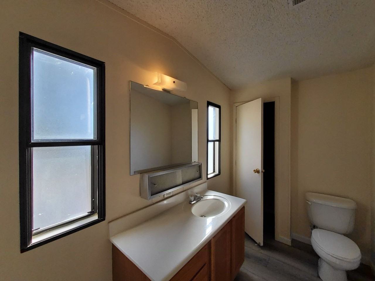 511 E Jura Cir - Photo 7 of 11