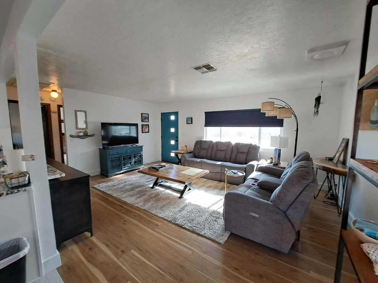 2453 Sunny Vista Rd - Photo 4 of 18