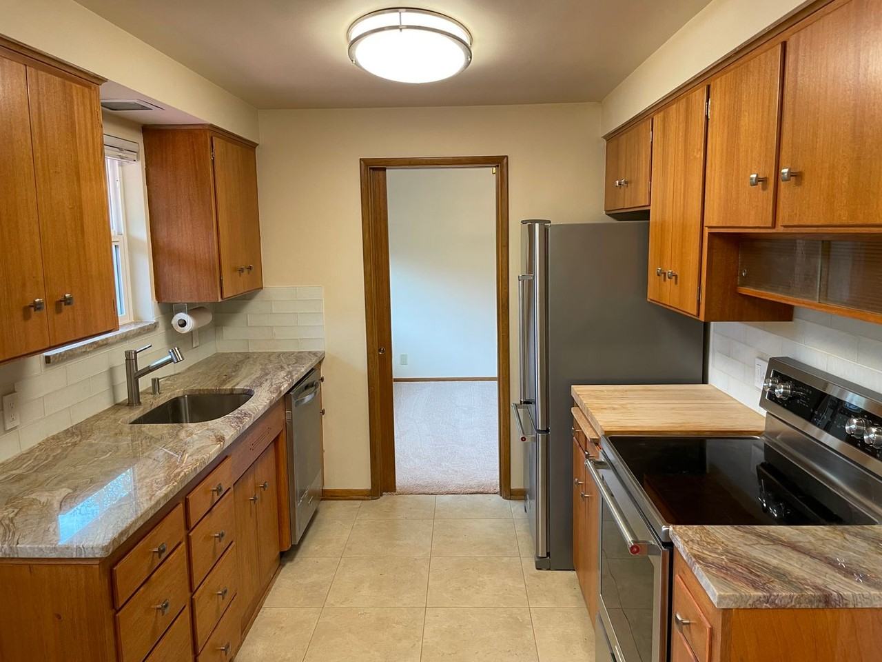 2120 Nw 86th St - Photo 6 of 24