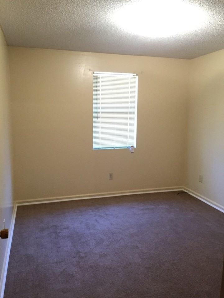 2830 Lumpkin Rd - Photo 3 of 7