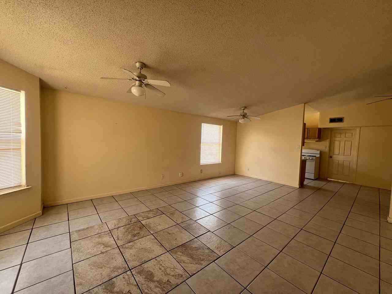 1002 Green Lilac Cir - Photo 2 of 12