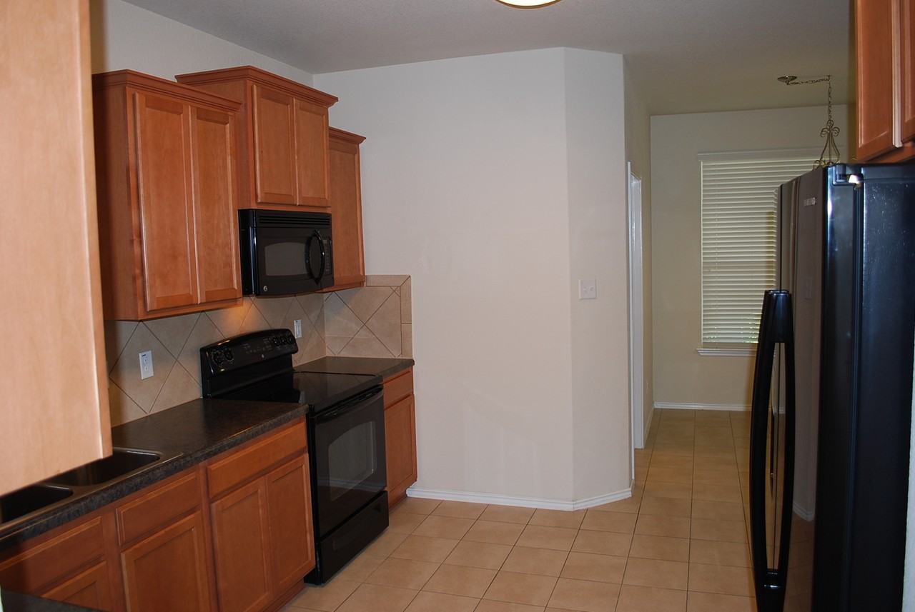 5103 Lions Gate Ln - Photo 3 of 25