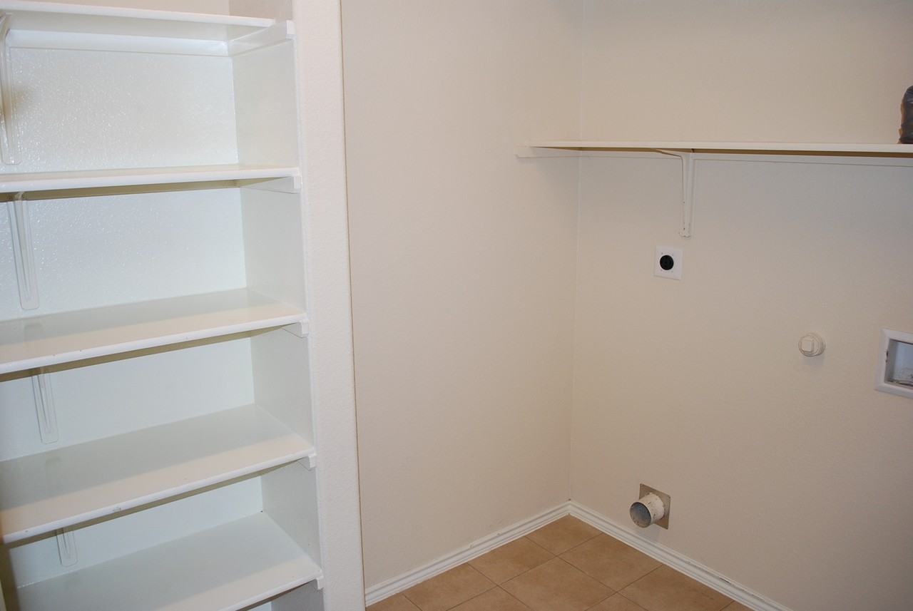 5103 Lions Gate Ln - Photo 4 of 25