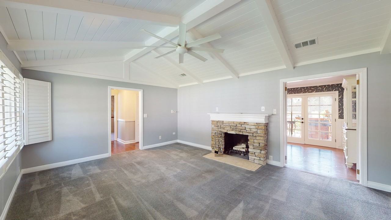 400 W Highland Ave - Photo 4 of 19