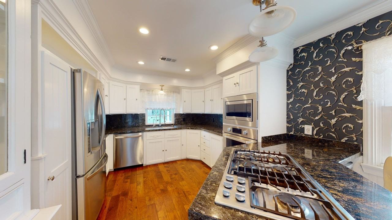400 W Highland Ave - Photo 7 of 19