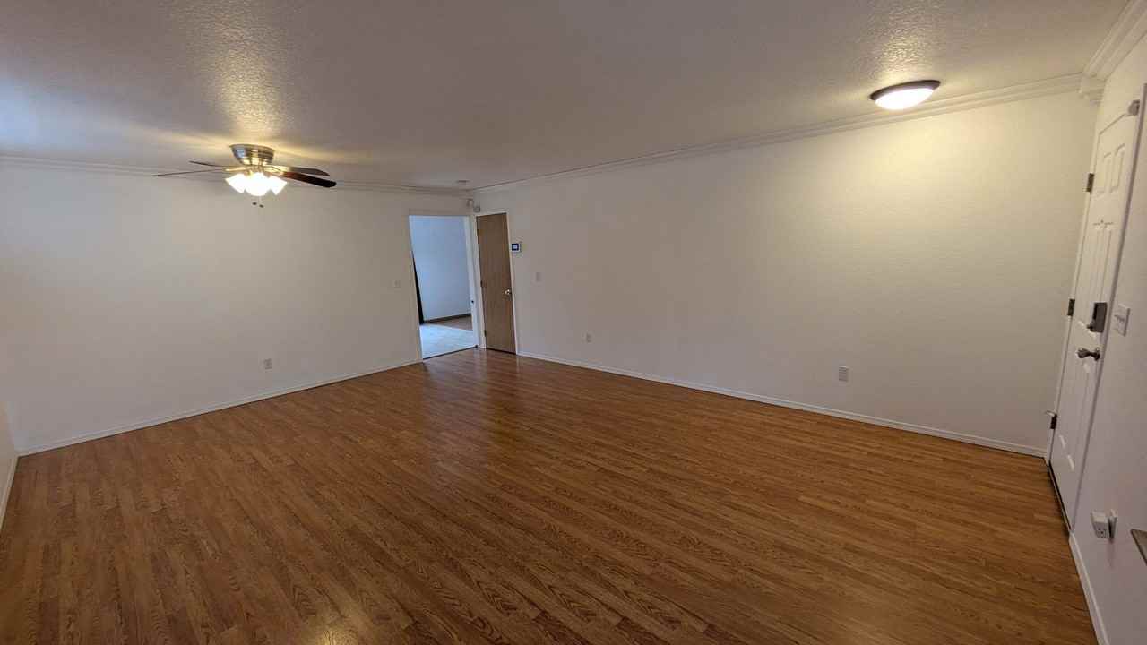 15310 105th Ave Se - Photo 2 of 16